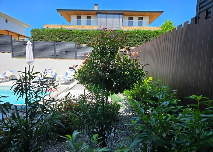 Villa Felicity, Private Pool With Heating And Salt Water Lozenets