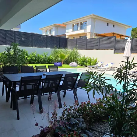 Villa Felicity, Private Pool With Heating And Salt Water Lozenec