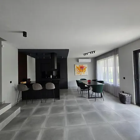 Villa Felicity, Private Pool With Heating And Salt Water Lozenec