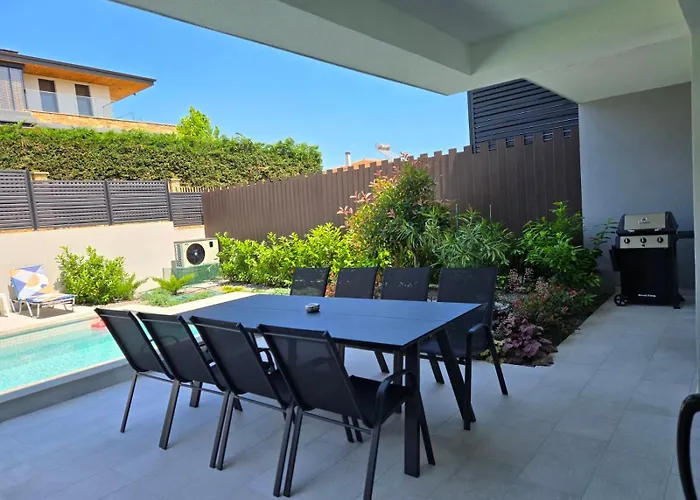 Felicity, Private Pool With Heating And Salt Water Villa *