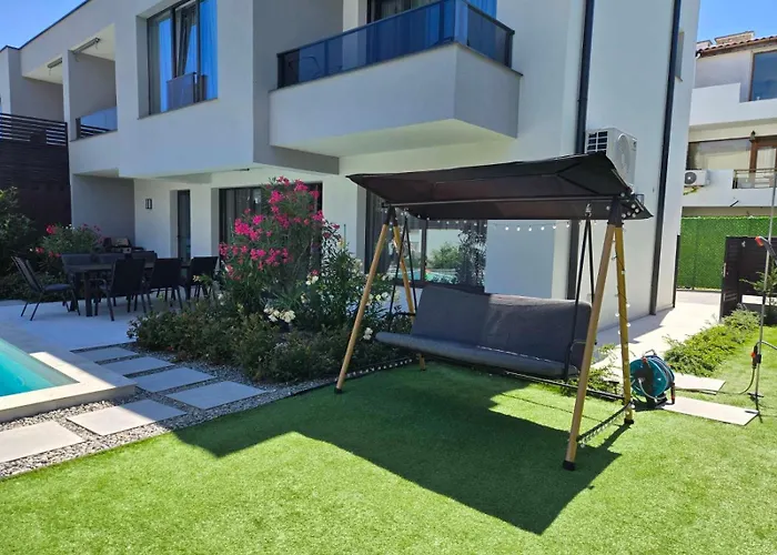 Felicity, Private Pool With Heating And Salt Water